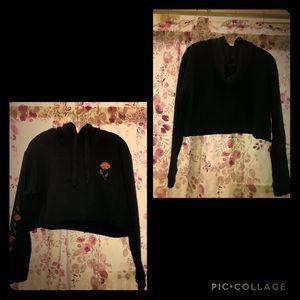 cute black w flowers crop top sweater